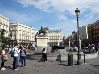       Puerta del Sol ( )          (    ,      )