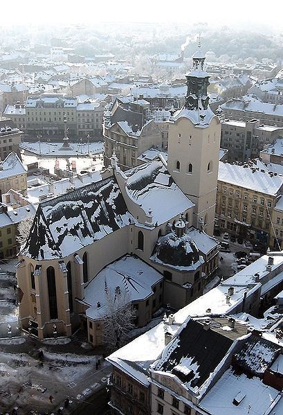 Единственным сохранившимся памятником готической архитектуры средневекового Львова является Кафедральный собор Успения Пресвятой Девы Марии