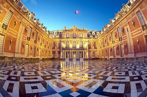 Мраморный дворик Версаля