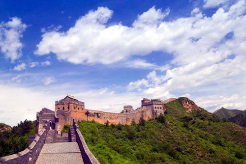 Надо сказать, что Бадалин самый благоустроенный, если можно так выразиться, участок Великой китайской стены