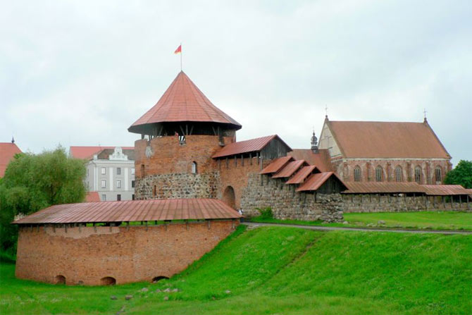Каунасский замок был одним из первых в Литве с двойными оборонительными стенами