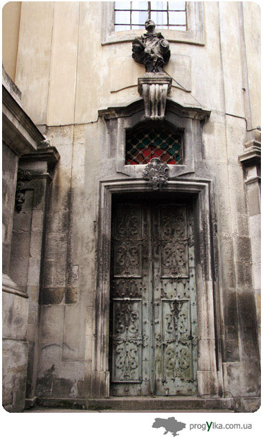 Доминиканский собор и монастырь — один из самых значительных памятников архитектуры барокко в городе