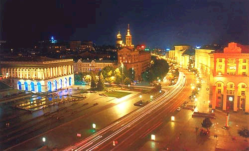 В период советской власти наиболее интенсивная застройка и реконструкция Крещатика велась в 1936-1941 гг