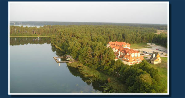 Мазу́рские озёра (польск Mazury; также Большие Мазурские озёра) — многочисленная группа озёр на северо-востоке Польши, до 1945 года на территории Пруссии