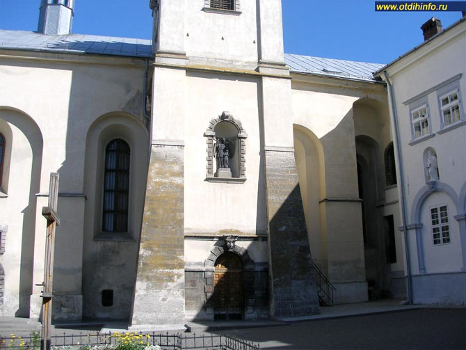 Комплекс монастыря бенедиктинок — ценный памятник ренессансного строительства