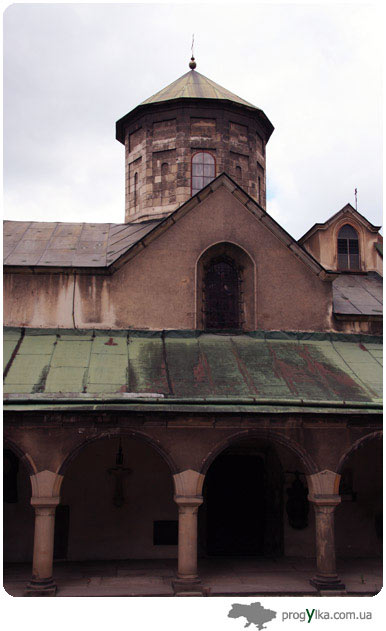 Армянский кафедральный собор Успения Пресвятой Богородицы основан в 1363 году и считается одним из самых старых храмов во Львове