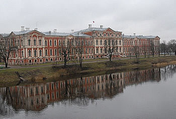 Теперь во дворце расположен Латвийский сельскохозяйственный университет и музей